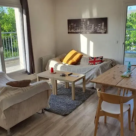 Contemporain Renove A Neuf Avec Cuisine Equipe - Val De Reuil דירה *