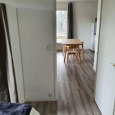 Contemporain Renove A Neuf Avec Cuisine Equipe - Val De Reuil *
