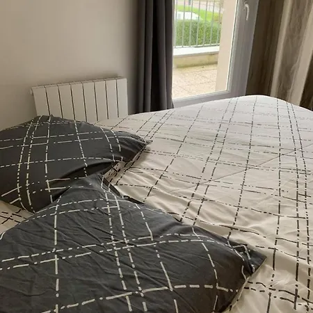 Contemporain Renove A Neuf Avec Cuisine Equipe - Val De Reuil דירה
